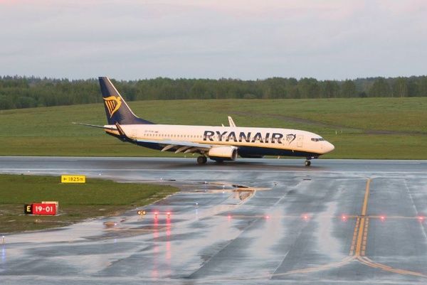 Пилот Boeing раскрыл алгоритм действий экипажа в случае сообщения о минировании самолёта.