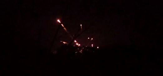  Удушливые и ядовитые газы становятся дополнительным поражающим фактором.