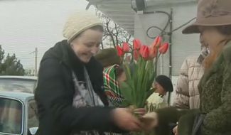 Торговцы уверяют, что цены на цветы не повышали.