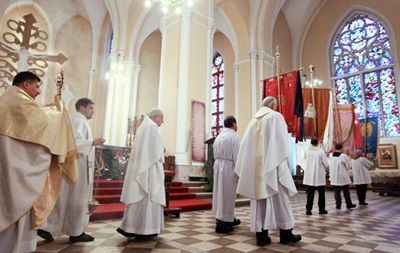 4 апреля вечером католики всего мира начали праздновать Пасху.