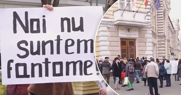У мэрии Кишинева прошел митинг: люди требуют сдать в эксплуатацию дом. Коллаж: Point.md