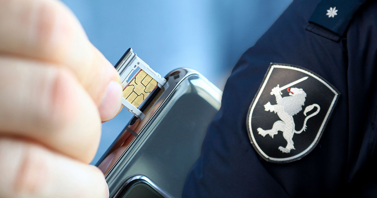 ГИП просит, чтобы при покупке карты PrePay предъявляли паспорт. Коллаж: Point.md