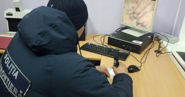 Двое граждан Молдовы предъявили на границе поддельные  COVID сертификаты.