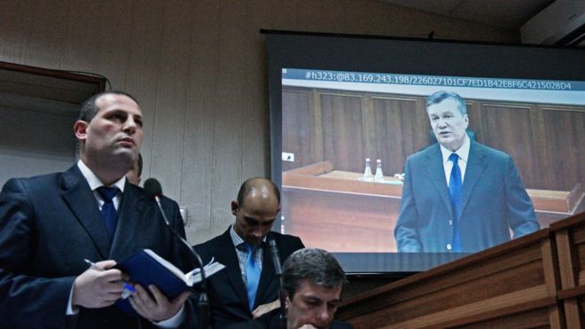 Янукович отказался ехать на допрос в Киев.