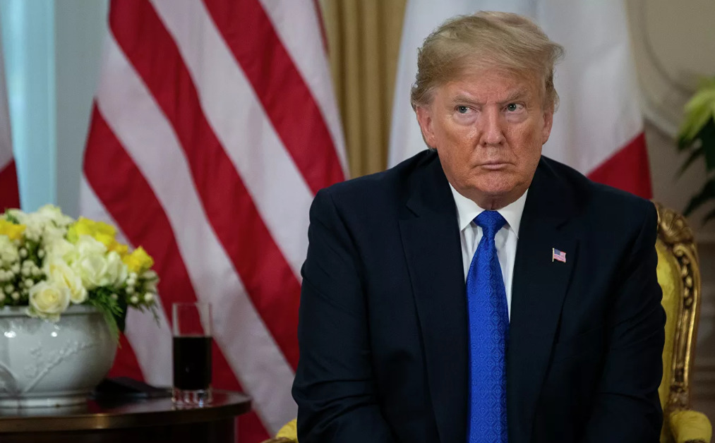В конгрессе США хотят ограничить военные полномочия Трампа по Ирану.