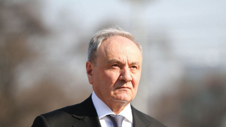 Nicolae Timofti a mai spus că modificarea articolului 13 din Constituţie este o obligaţie a Parlamentului. Foto: agora.md
