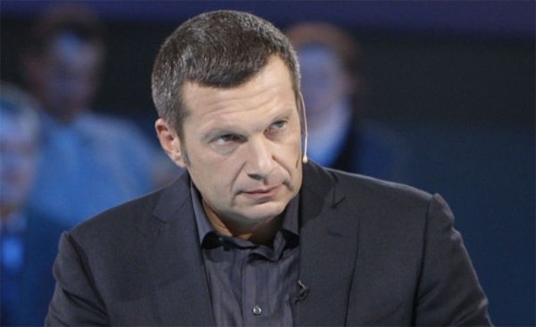 Jurnalist rus: Premierul Filip scuipă pe Constituția R. Moldova