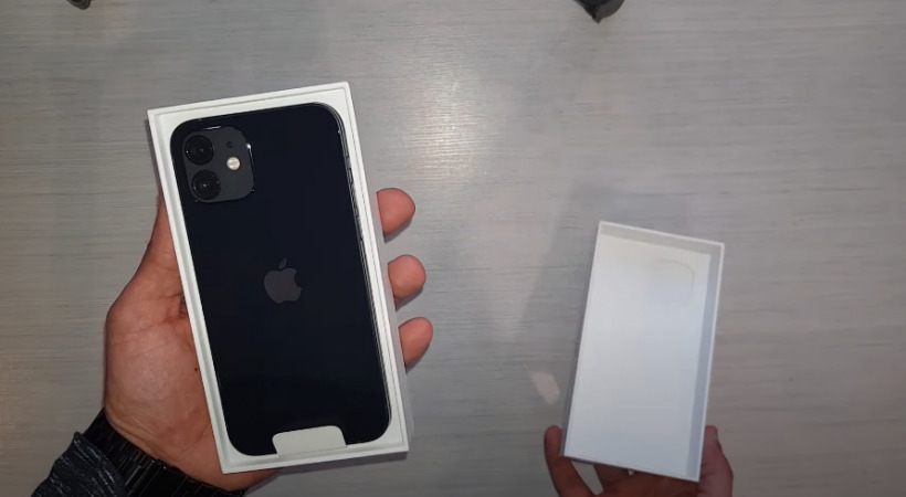 Apple решила отказаться от ещё одной детали в упаковке нового iPhone 13.