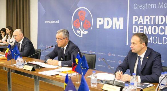 Mold-Street: Democrații au mai creat un Guvern, dar din umbră