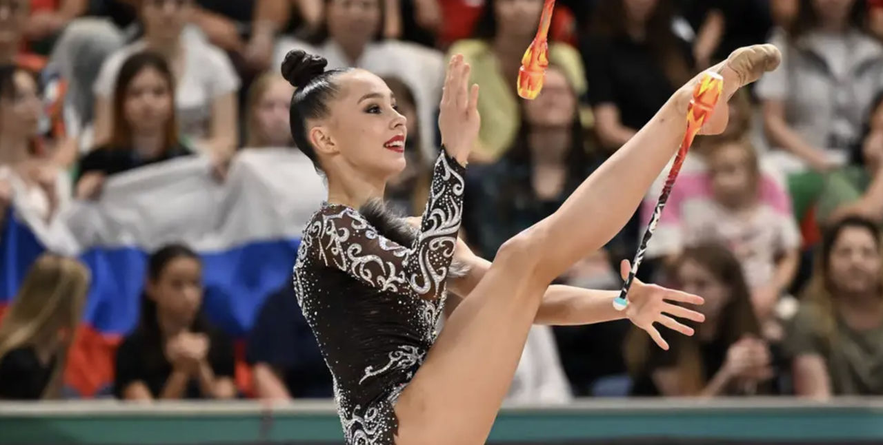 Gimnastele din Rusia refuză să concureze în România din cauza interzicerii imnului.