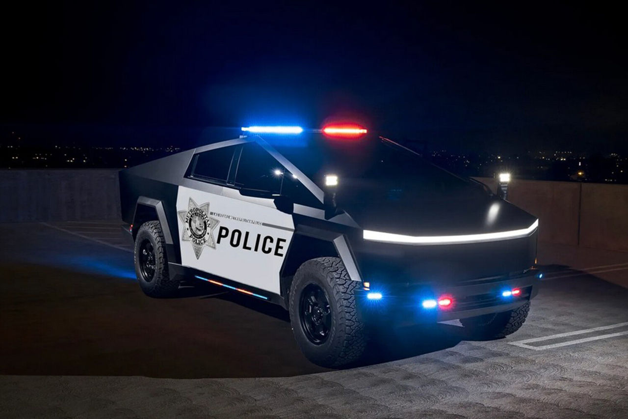 Poliția din Las Vegas a primit 10 Tesla Cybertruck din partea unui sponsor anonim.