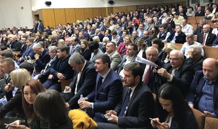 Avocații vor să intre în grevă.