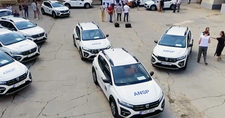 Национальное агентство общественного здоровья получило в дар 15 автомобилей.