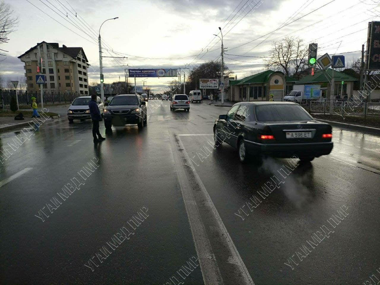 Наезд на пешехода в Тирасполе попал на видео.