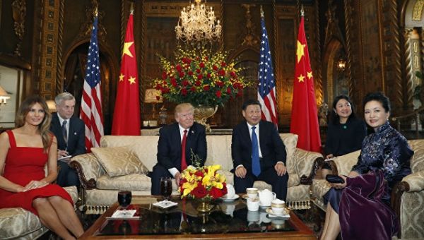 Președintele Republicii Populare Chineze, Xi Jinping, și membrii delegației nu au avut camere suficiente în reședința lui Trump.