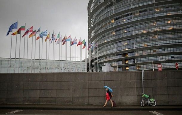 Голосование за отмену безвизового режима Украины с ЕС не включено в повестку дня.