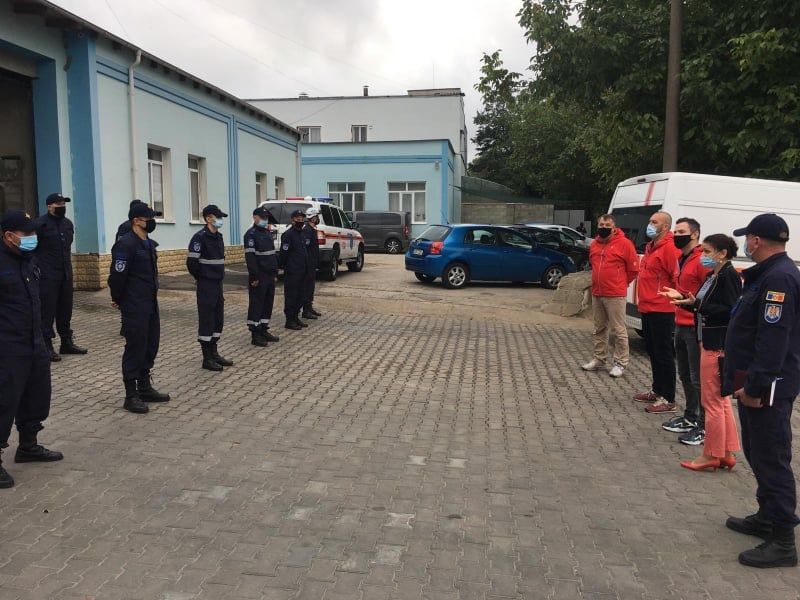 Сотрудники ГИЧС начали обучение в области поисково-спасательных работ.