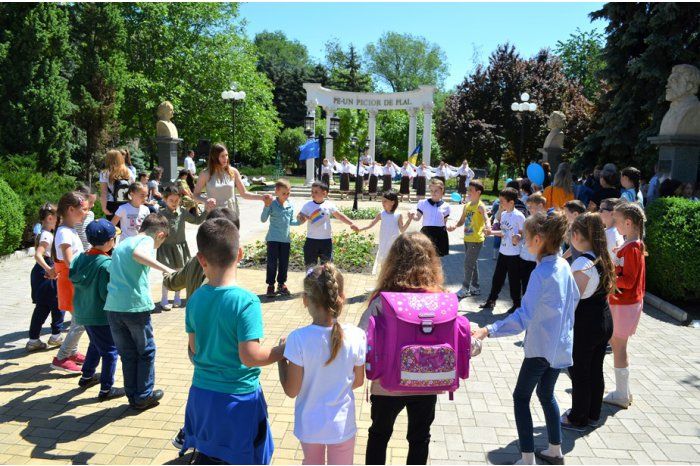 В Бельцах День Европы отмечают ярмарками и выставками.
