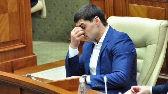 Депутат от Демпартии Константин Цуцу.