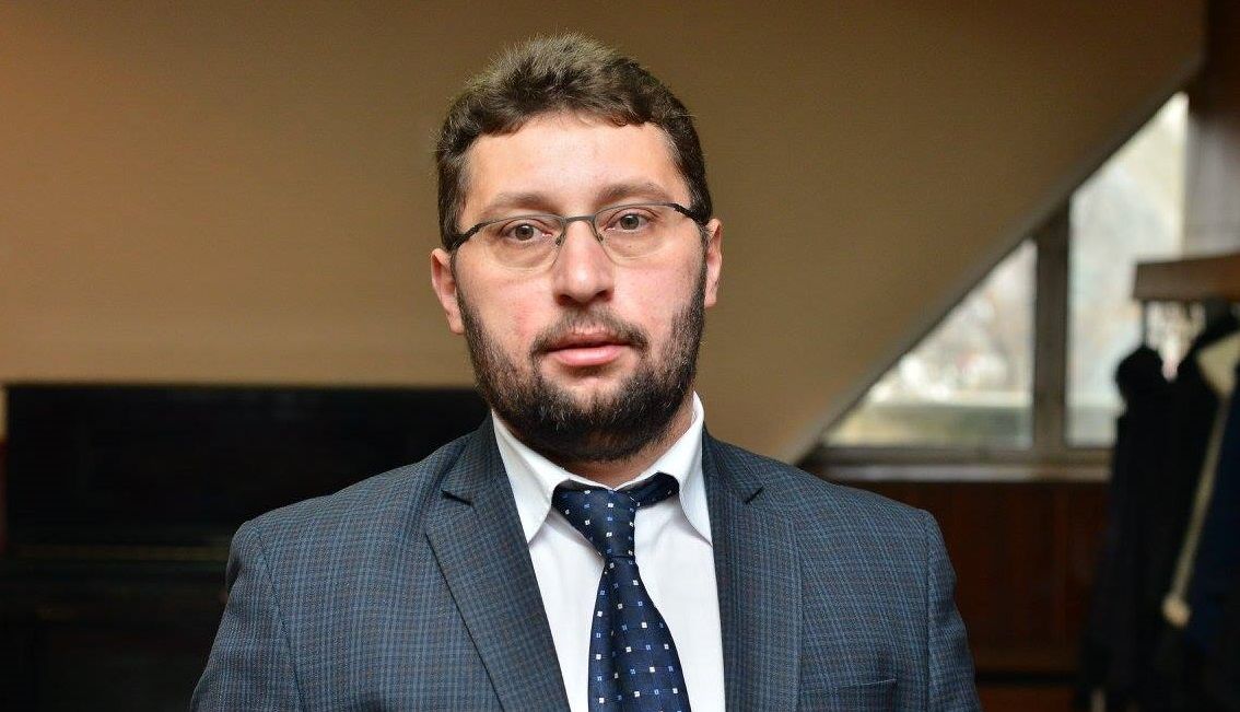 Политический консультант Игорь Волницкий.