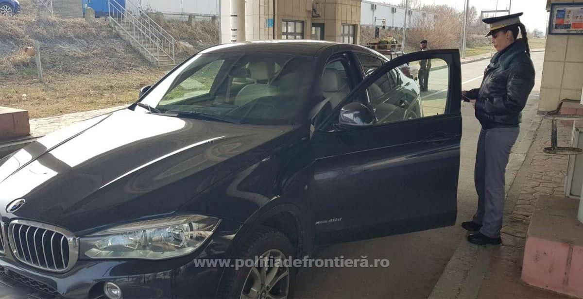 Молодой человек сказал, что он не знал о том, что документ является подделкой.