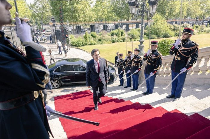 Вице-премьер Нику Попеску провел ряд встреч в Париже.
