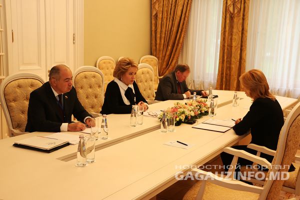 Официальная встреча прошла 19 мая в Санкт-Петербурге.