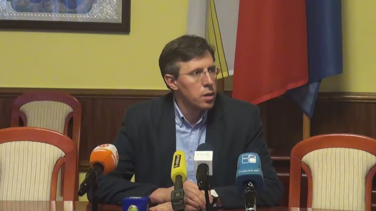 У инициативной группы есть все шансы собрать все подписи в рекордные сроки. 