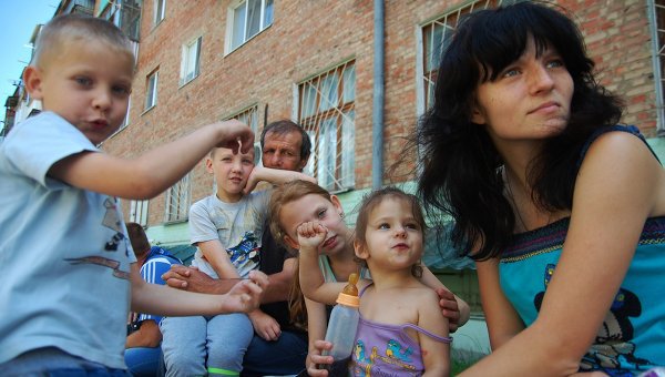 Представитель фонда “Госпиталь Майдана” Зиновий Допилко "борется с тунеядством среди беженцев".