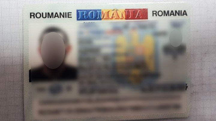 Acte românești falsificate, descoperite de polițiștii de frontieră.