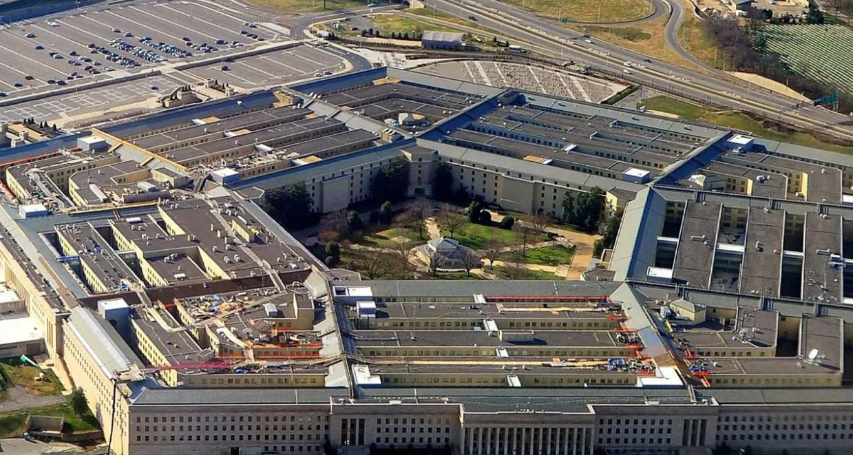Пентагон отверг влияние на позицию Украины в переговорах с Россией.