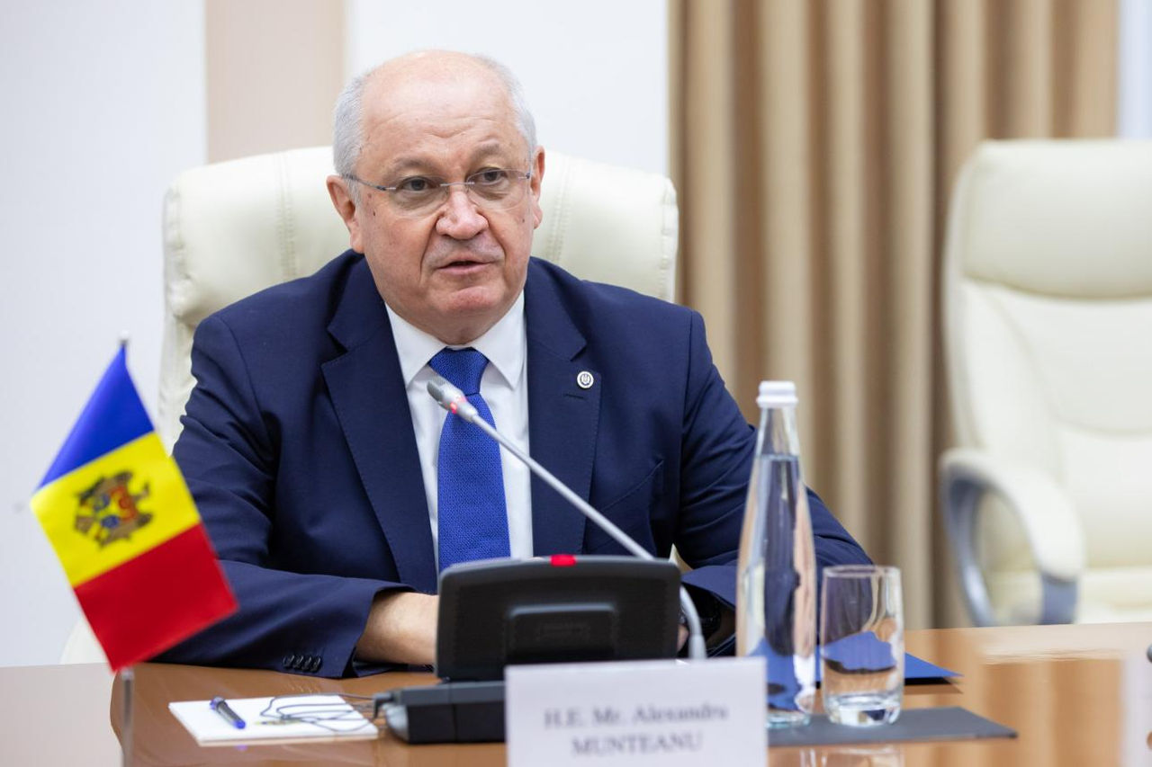 Premierul întâmpină dificultăți la angajarea personalului în Guvern: Eu nu am venit pentru salariu.