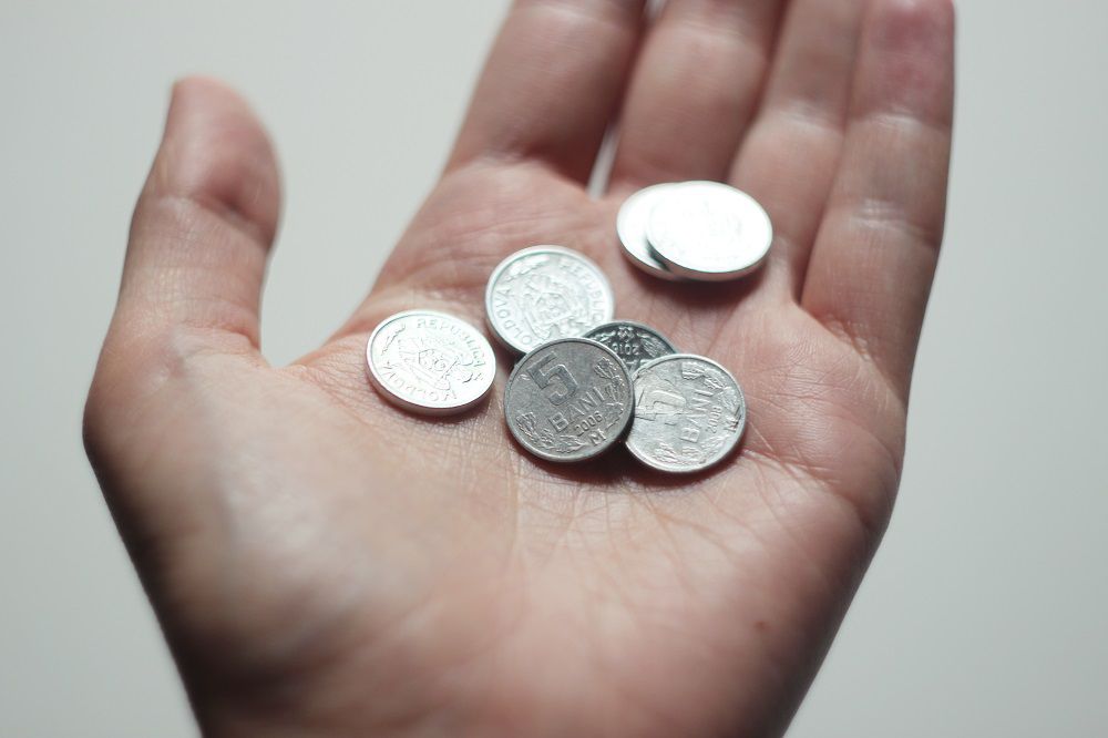 В Молдове могут прекратить выпуск монет номиналом 1 и 5 банов.