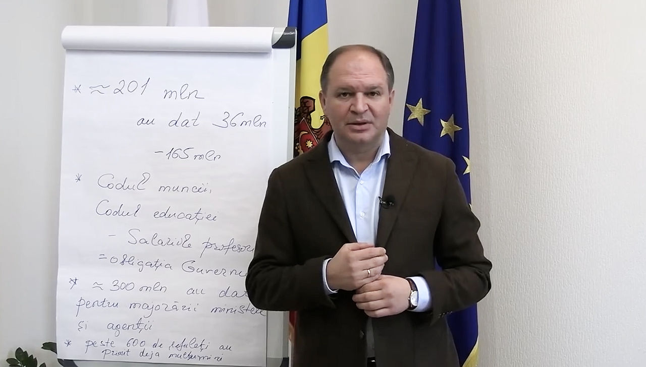 Ceban: Au luat din salariile profesorilor și au mărit salariile în ministere.