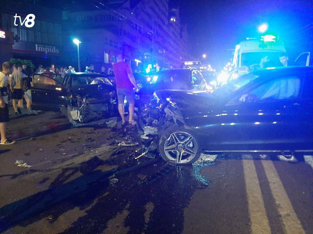 В Кишиневе произошло серьезное ДТП с участием четырех автомобилей. Фото: tv8.md