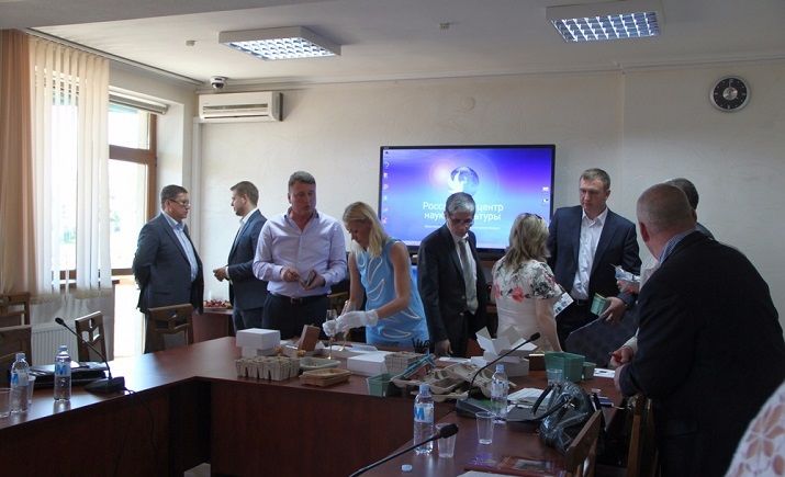 На встречу в РЦНК прибыли представители экономических агентов и деловых кругов Молдовы.