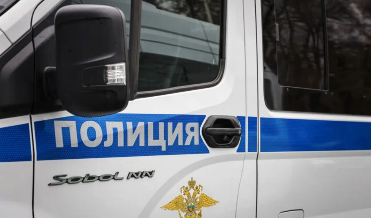 Un bărbat din Rusia și-a ucis vecina și fiul acesteia pentru că copilul alerga și bătea din picioare.