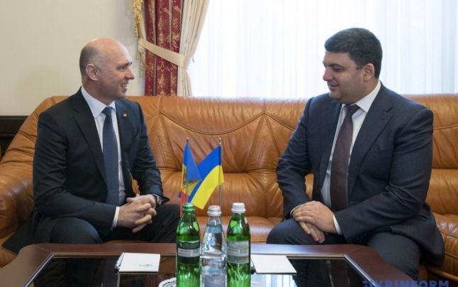 Moldova iniţiază negocieri cu Ucraina pentru facilitarea transportului internaţional.