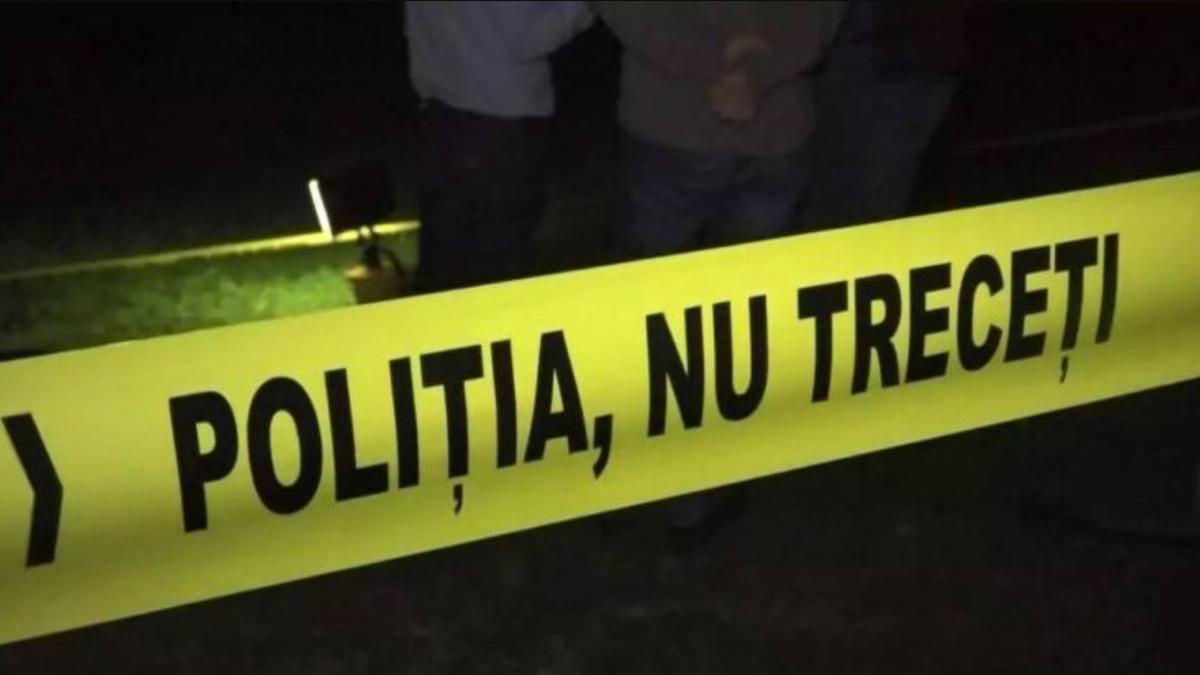 O femeie, ucisă în propria casă din Capitală: Poliția caută infractorii.