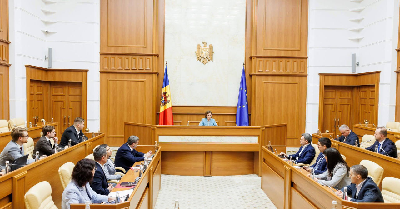 Санду: С осени РФ хочет взять под контроль Молдову и готовит вмешательство в выборы.