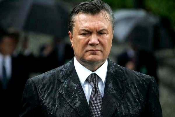 Fostul președinte al Ucrainei, Victor Ianukovici, și membrii familiei sale au participat ieri la înmormântarea fiului său, Victor.