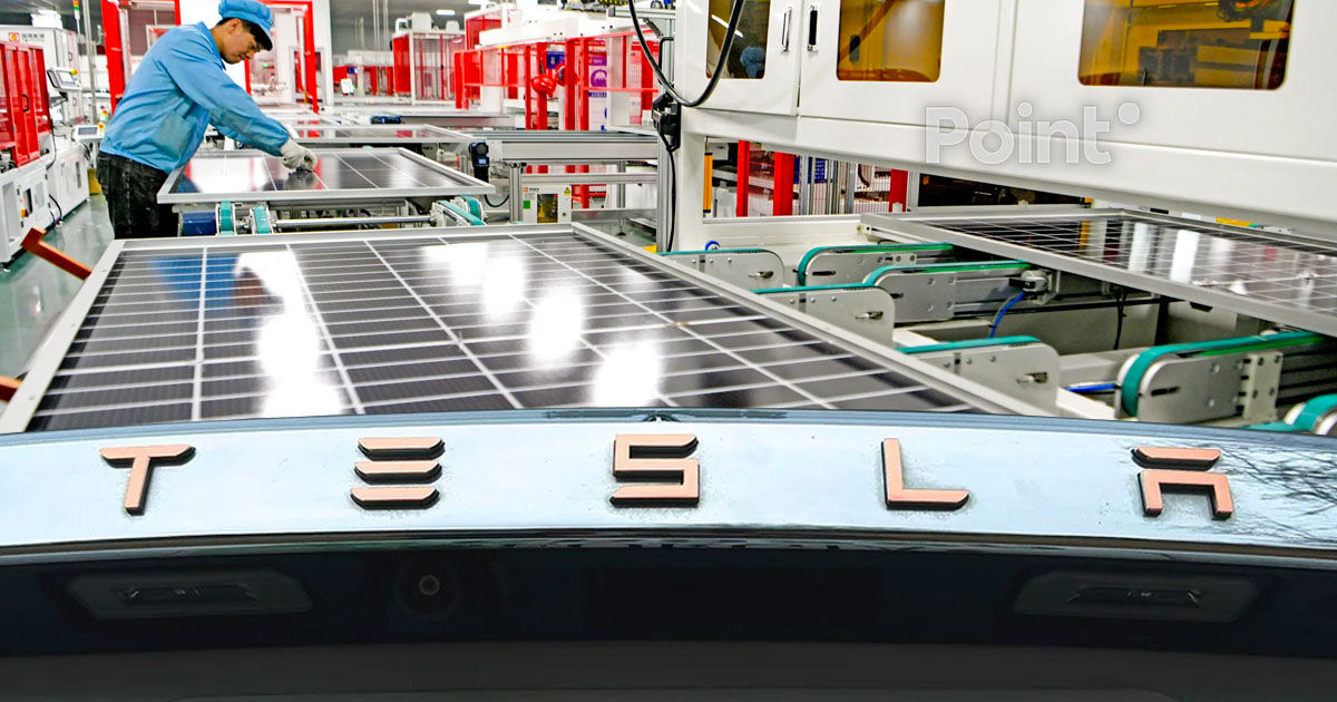 Tesla investește în producția de panouri solare și intenționează să devină lider pe piață.