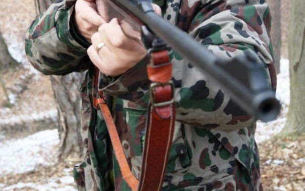 В Румынии мужчину по неосторожности застрелили на охоте.