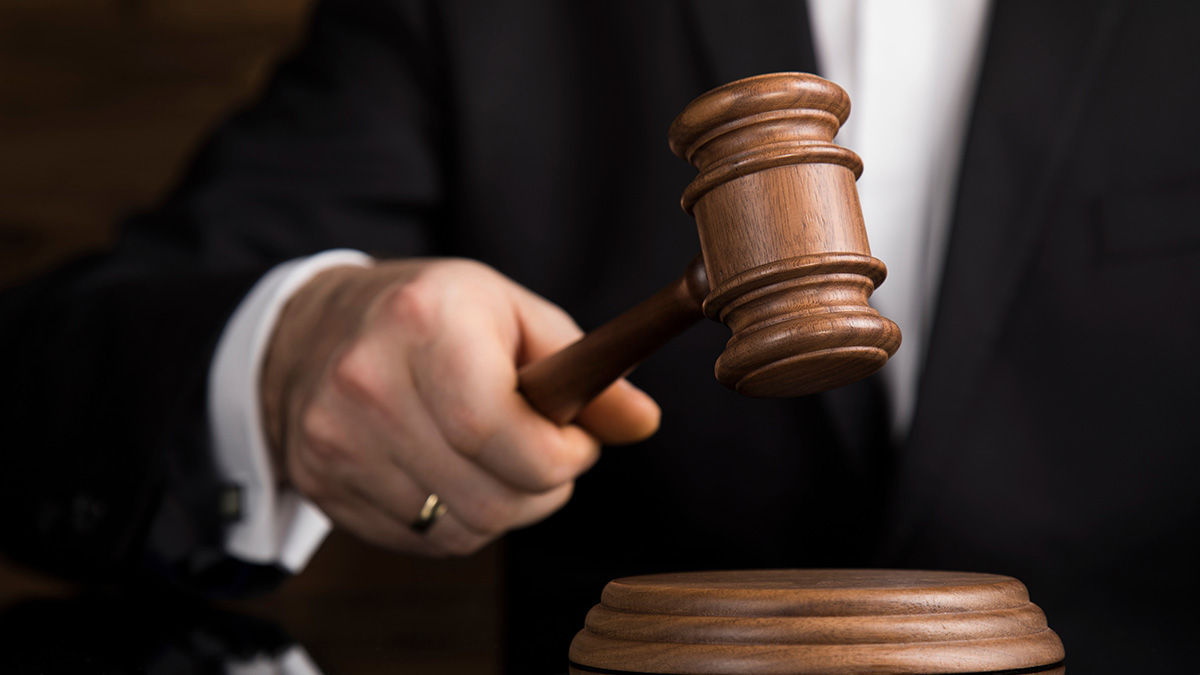 Procurorii suspendați din funcție se vor putea angaja în sectorul public sau privat.