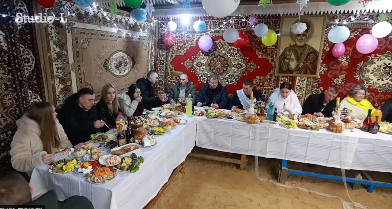 В Штефан-Водэ пограничник и медсестра сыграли свадьбу в палатке, как в 90-х.