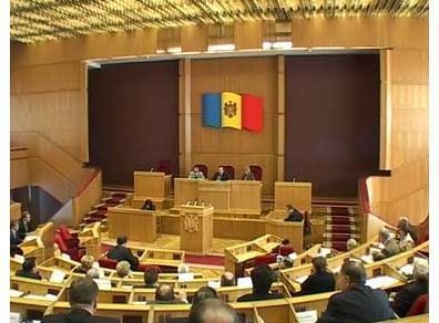 Стоит отметить, что за оба проекта проголосовали всего 25 депутатов.