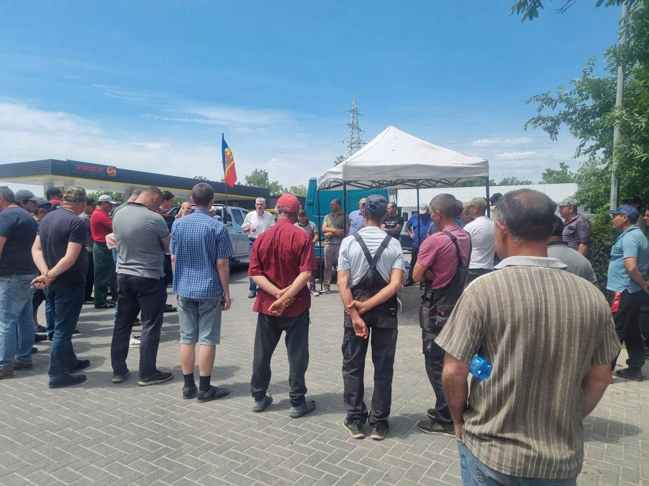 По всей Молдове продолжаются протесты фермеров.