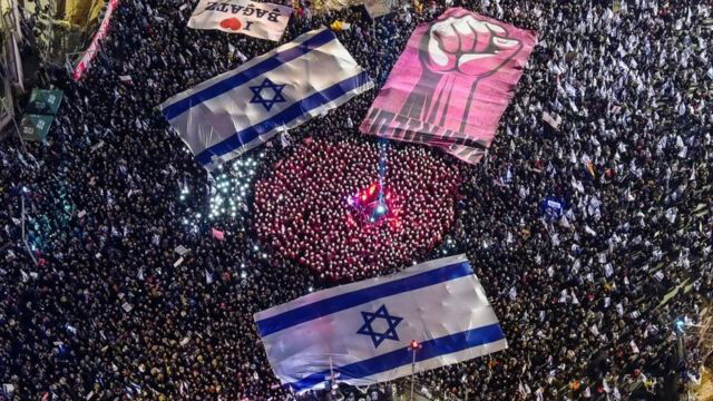 Премьер-министр Биньямин Нетаньяху выступит с официальным обращением в ближайшие часы.