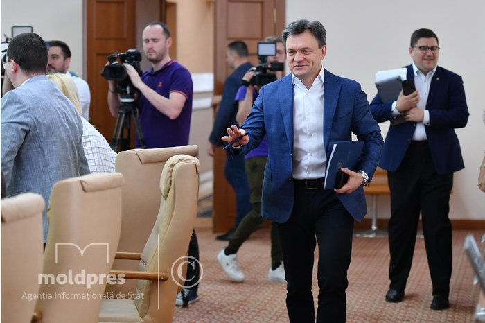 Молдавская делегация во главе с премьером участвует в Крымской платформе