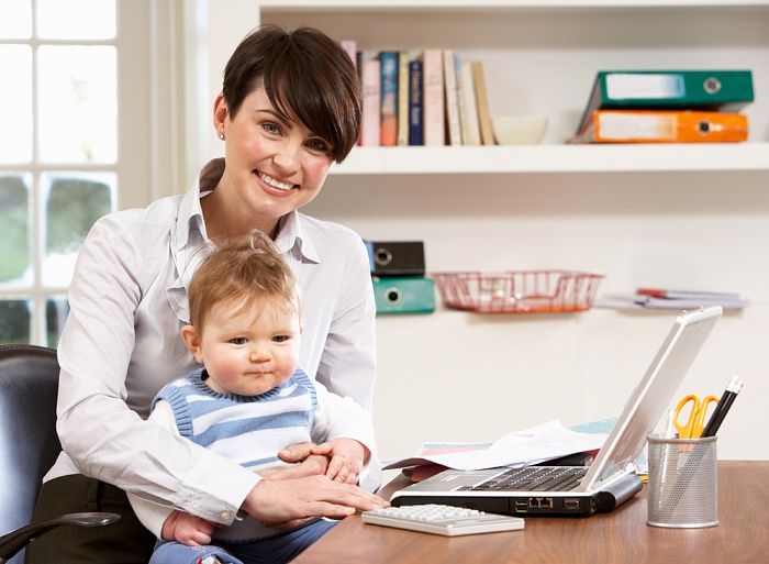 Merită să te grăbești să revii la muncă după nașterea copilului?